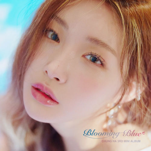 Chungha Blooming Blue Mini Album Cover