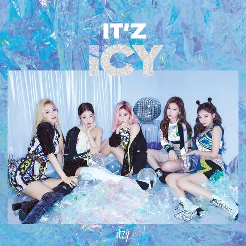 Itzy It'z Icy Mini Album Cover